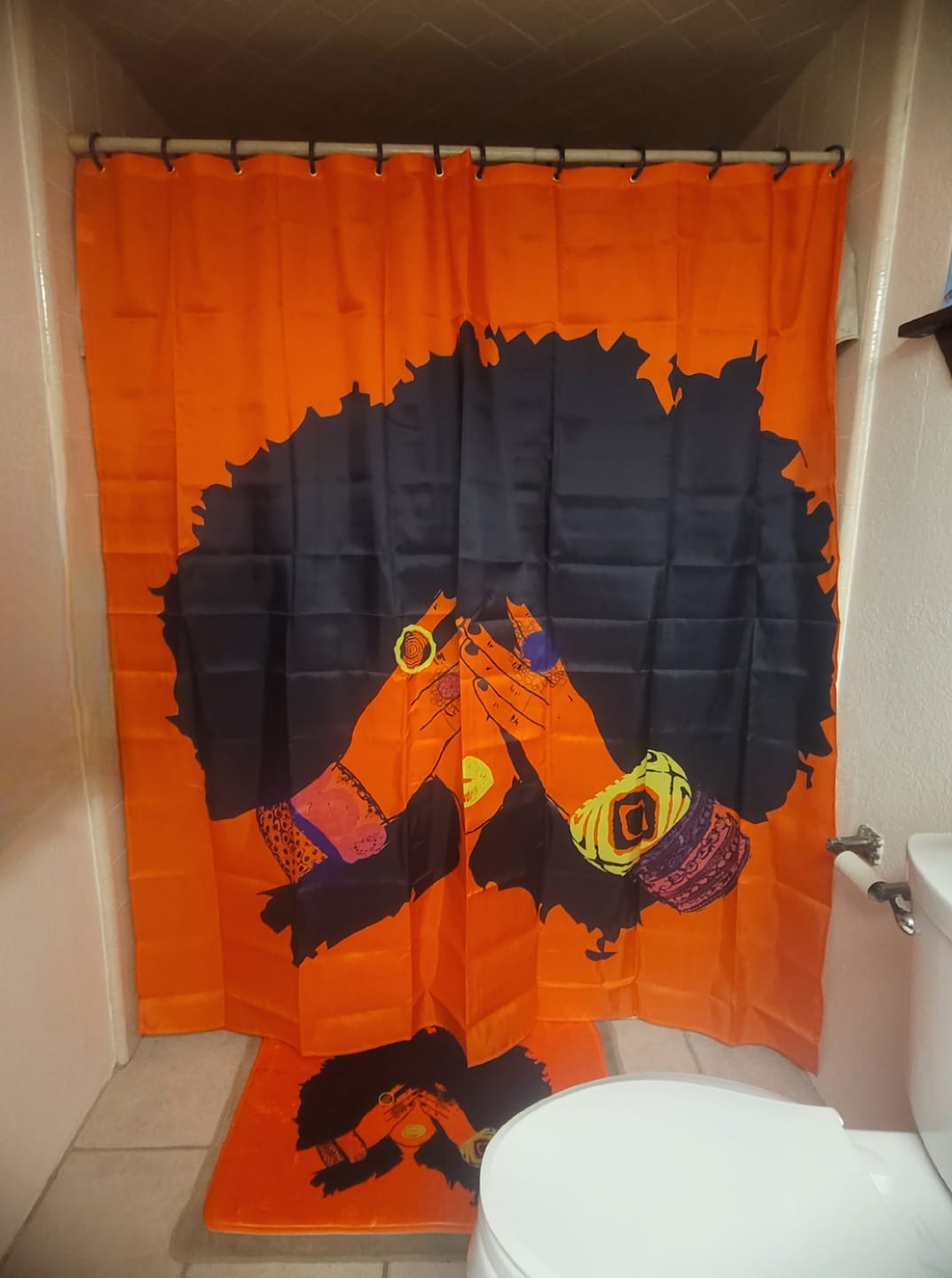 Customer photo review of Shanell Orange Bath Mat