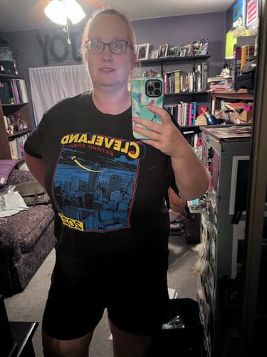 Customer photo review of Super Cleveland - Extras Crew T-shirt