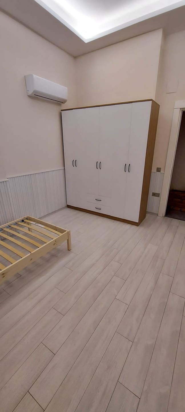 Customer photo review of Rani BA113 Geniş Gardırop Elbise Dolabı 6 Kapaklı 2 Çekmeceli 5 Raflı 3 Askılı Sepet Ceviz - Beyaz