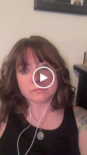 Customer video review of JBEXTENSION 12 Inches Scalpiana Wave Dark Brown with Highlight 3.5X4 Hard Silky Top Natural Scalp Effect Wig with Bang BRADY DARK BROWN HIGHLIGHT