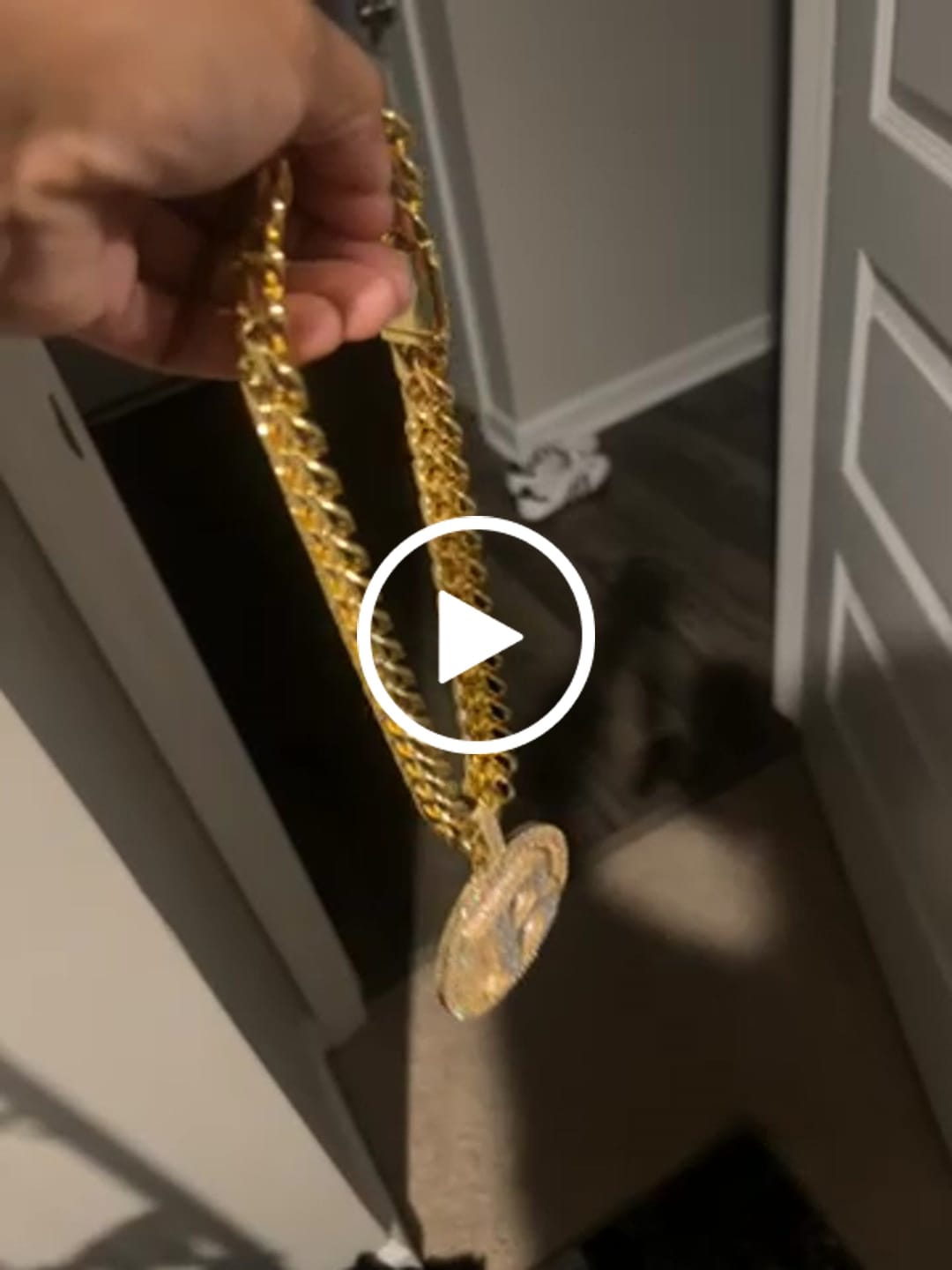 Customer video review of 20mm Cuban Iced Clasp Chain - Gold
