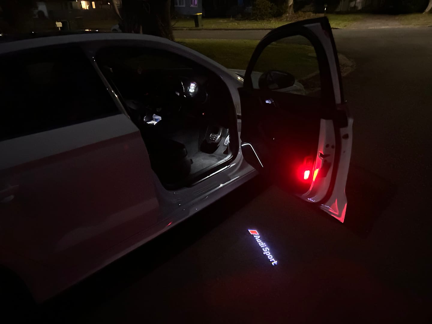 Customer photo review of Audi LED Car Door Puddle Welcome Logo Shadow Lights