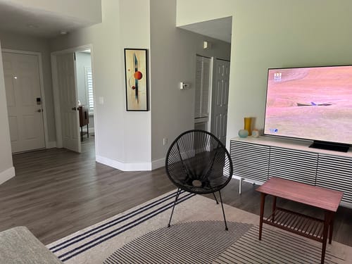 Customer photo review of Tall Narrow Mid Century Modern Geometric Vertical Framed Canvas Wall Art