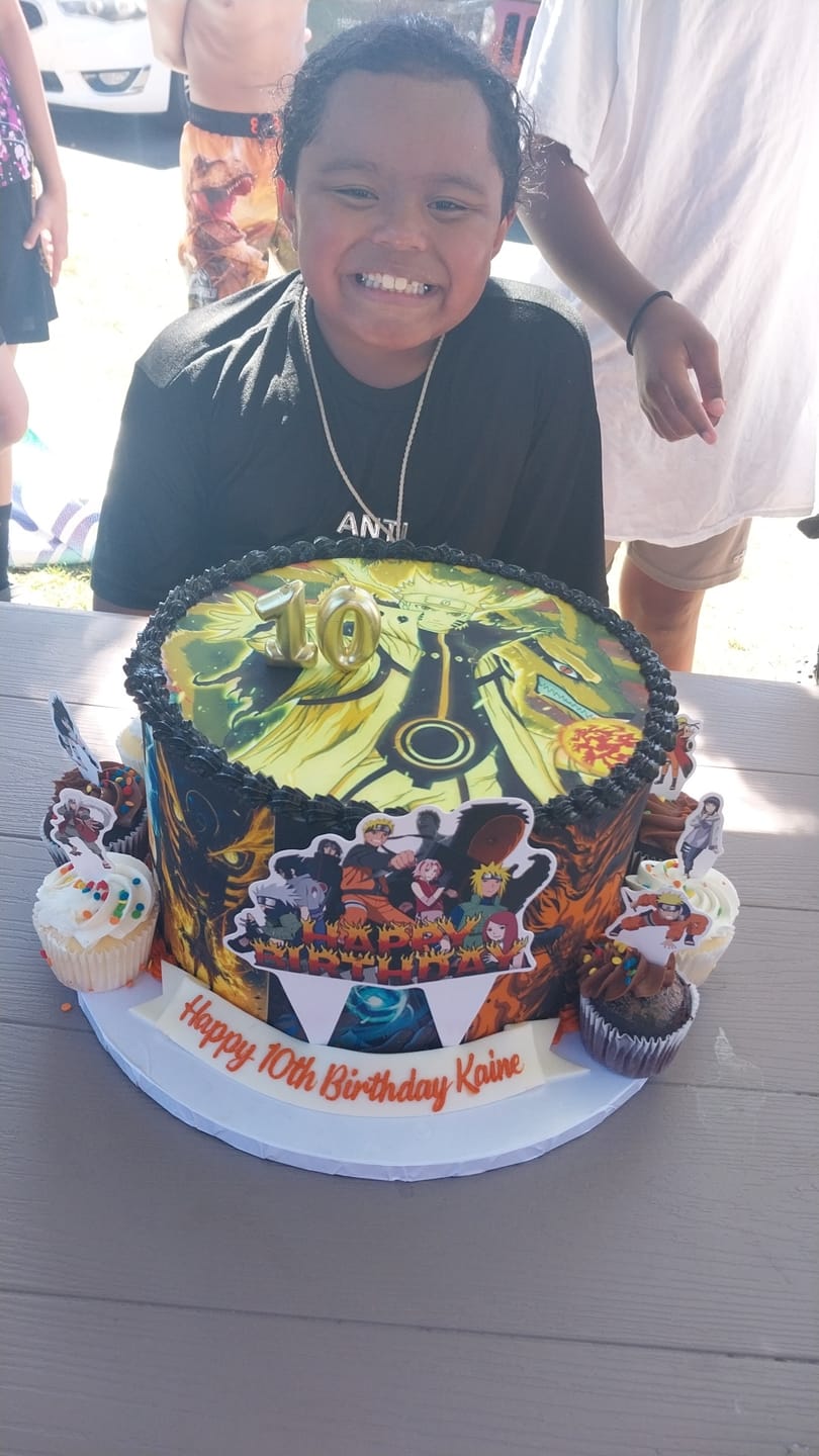 Customer photo review of Custom 10" cake