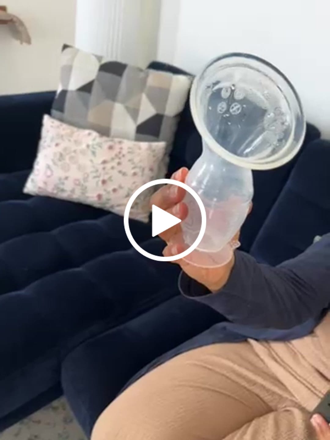 Customer video review of Haakaa Manual Breast Pump 100ml
