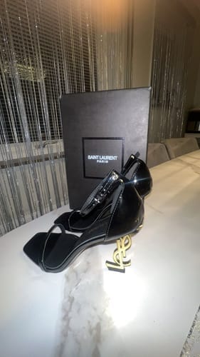 Customer photo review of SISY | HIGH HEELS