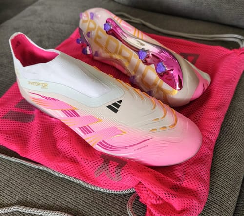 Customer photo review of Predator 25 Laceless FG - Blanc/Rose/Or