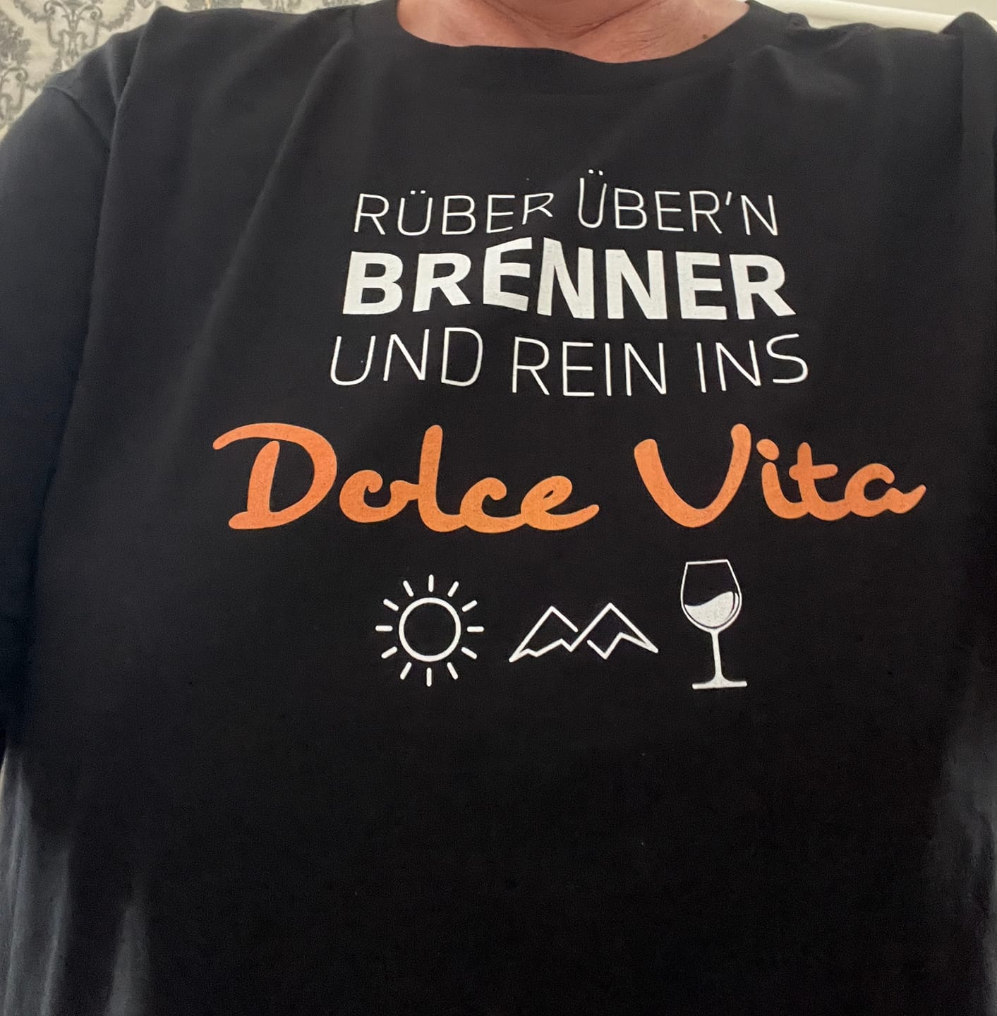 Customer photo review of Rein ins Dolce Vita – Herren Premium Organic Shirt