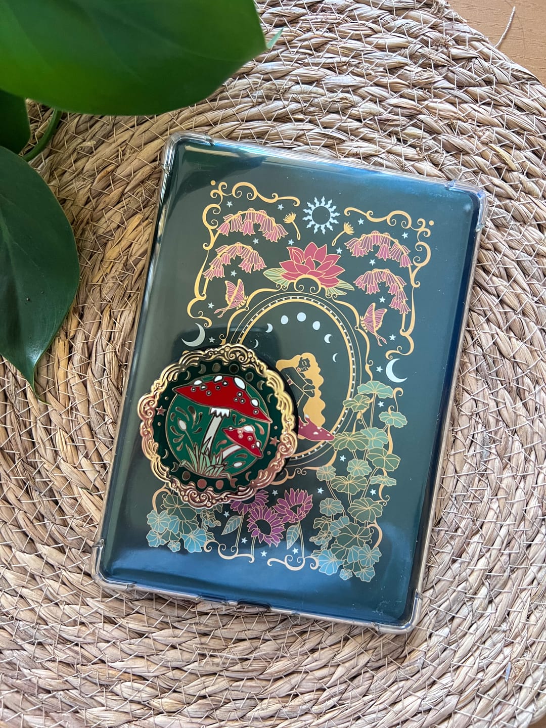 Customer photo review of Wonderland Clingie