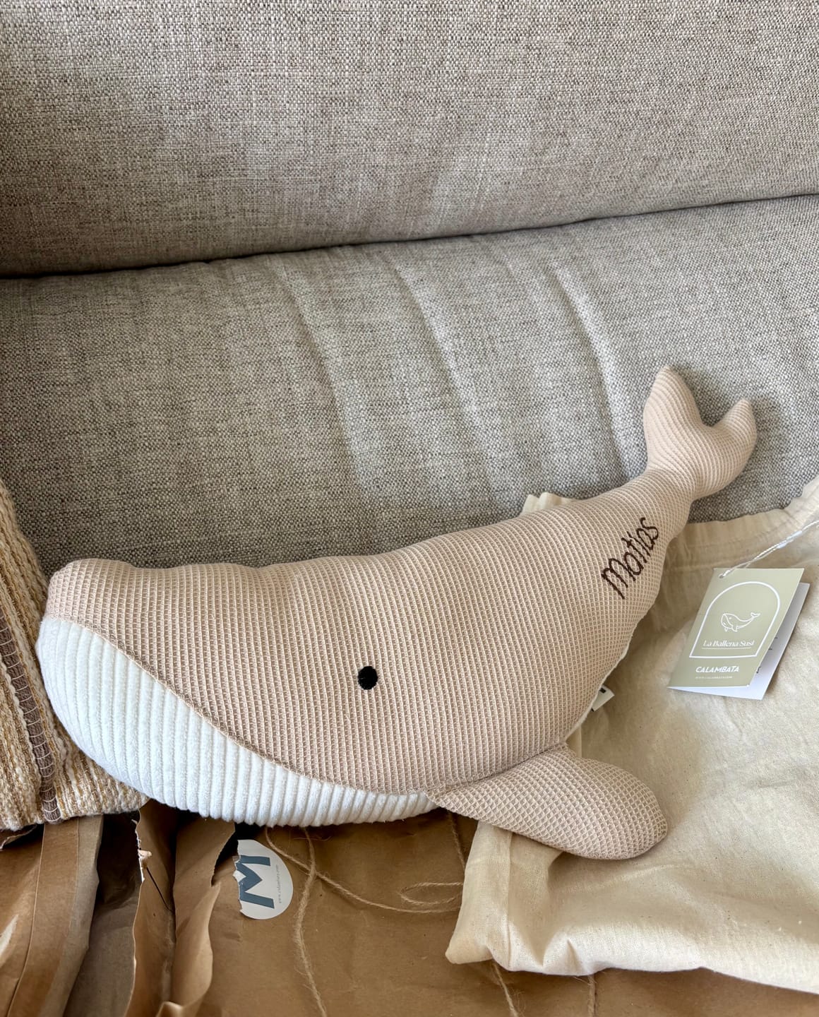 Customer photo review of Peluche Ballena Susi - BEIGE