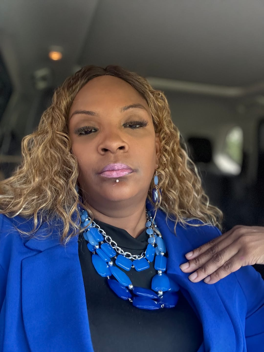 Customer photo review of Outre The Daily Wig Lace Part Wig - THORA