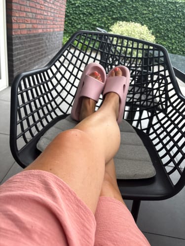 Customer photo review of HappyFlops