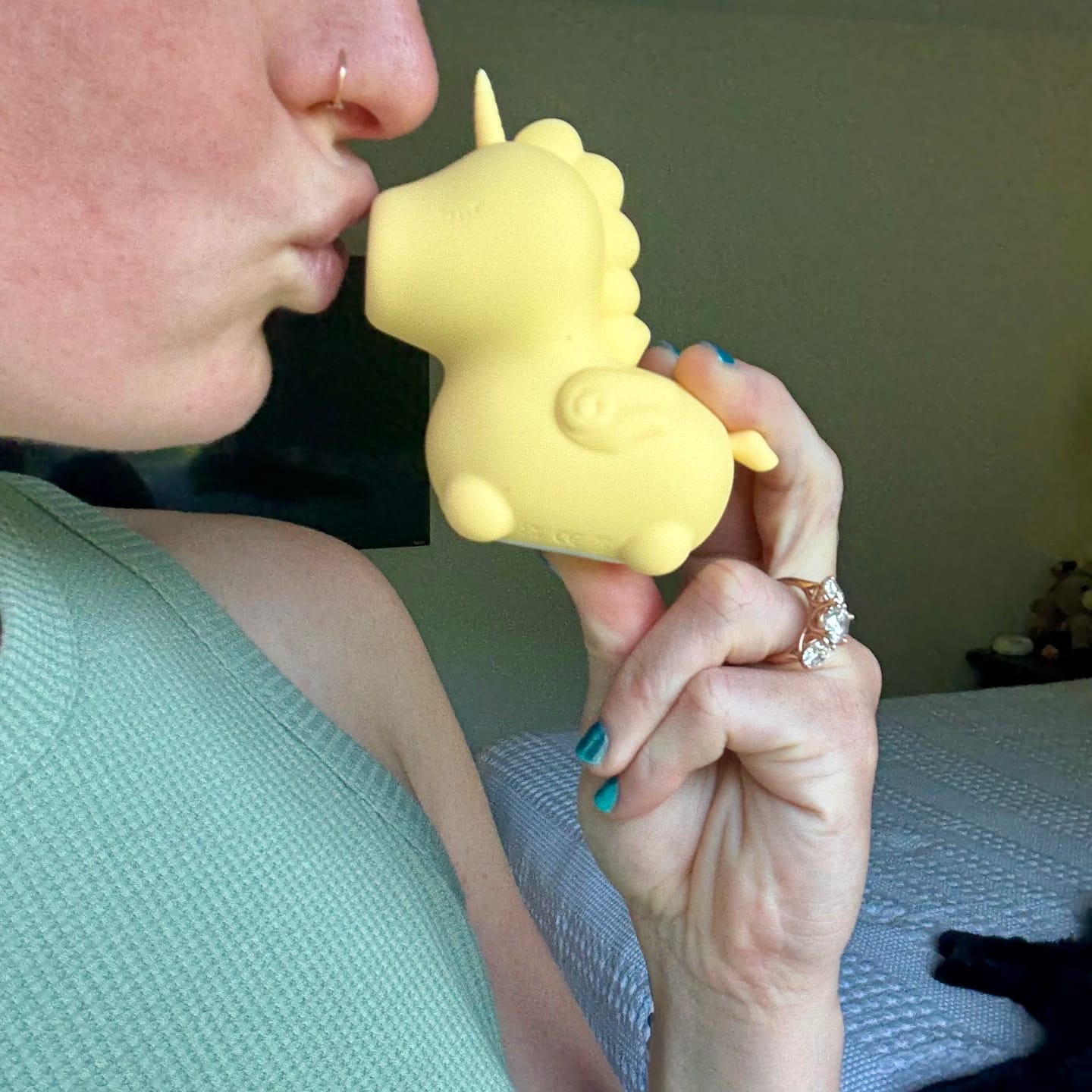 Customer photo review of Bean Blossom Unicorn Fluttering Clitoral Vibrator