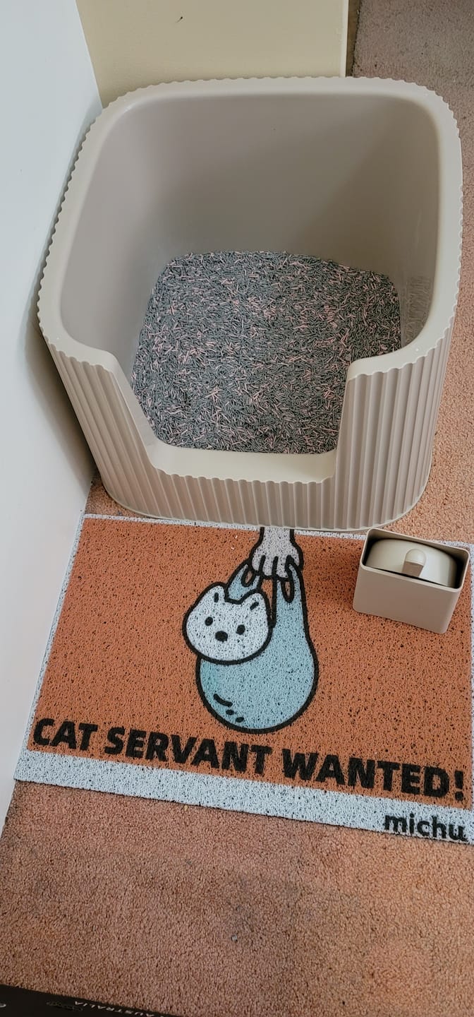 Customer photo review of Michu XXL BoBa Deluxe Cat Litter Box - Spacious Design