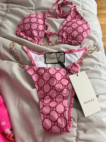 Customer photo review of ZOI | BIKINI SET(order 2 size up!)