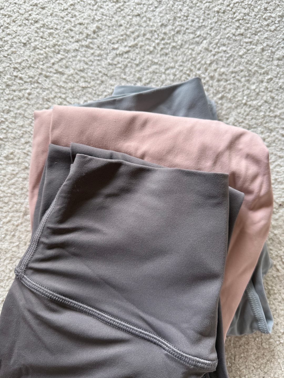 Customer photo review of ZOMIGEN｜ハイウエストレギンス なめらか肌触り 28色展開