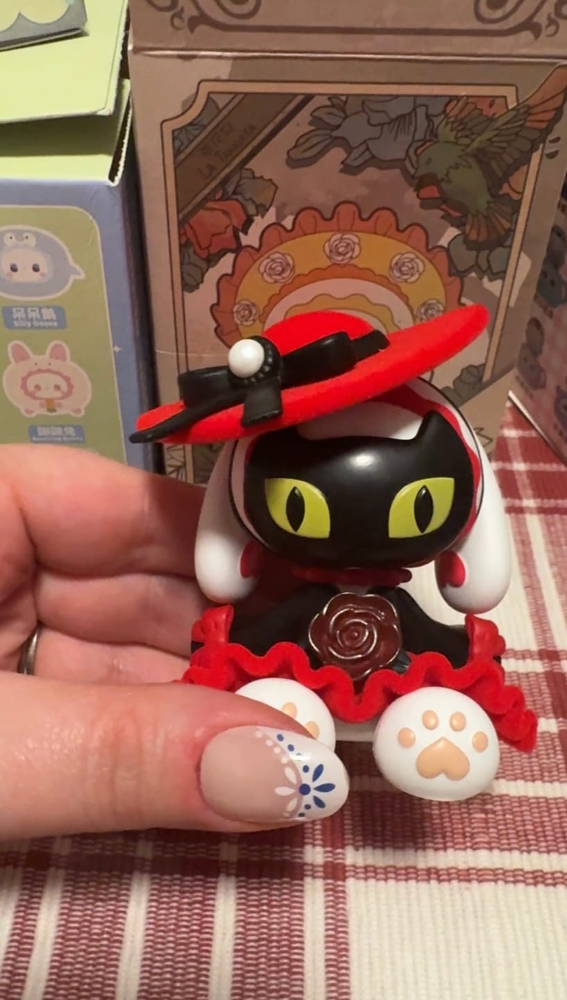 Customer photo review of EMMA Secret Forest Frostveil Villa Series Blind Box