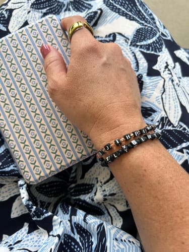 Customer photo review of "The Lord your God is with you wherever you go" VERSELET® (black)