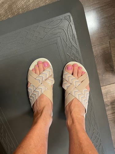 Customer photo review of Zhade™ Non-slip orthopedic Sandals