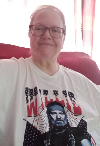 Customer photo review of Americana Eagle Willie Nelson T-Shirt