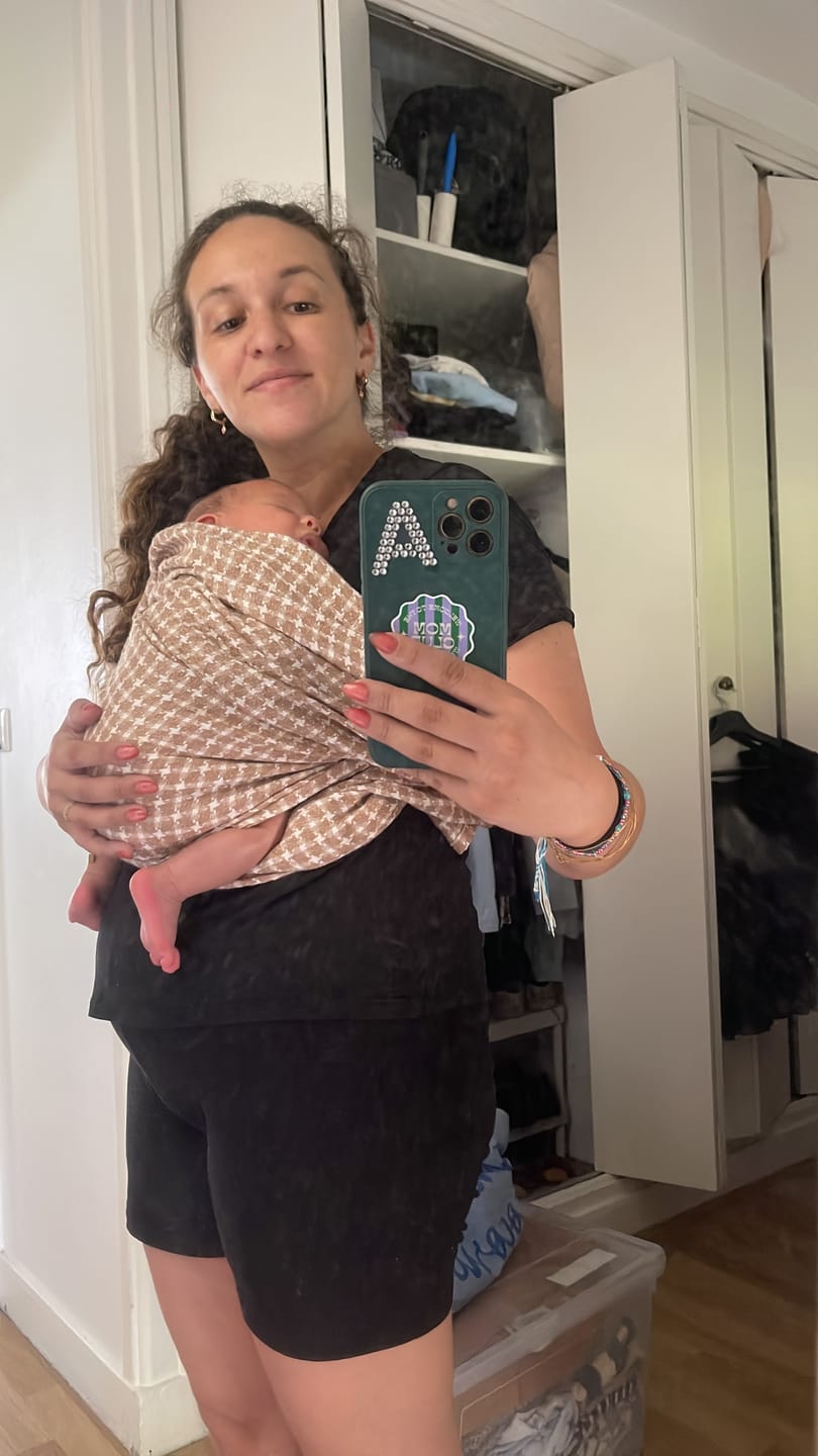 Customer photo review of Linen Ring Sling Caspia