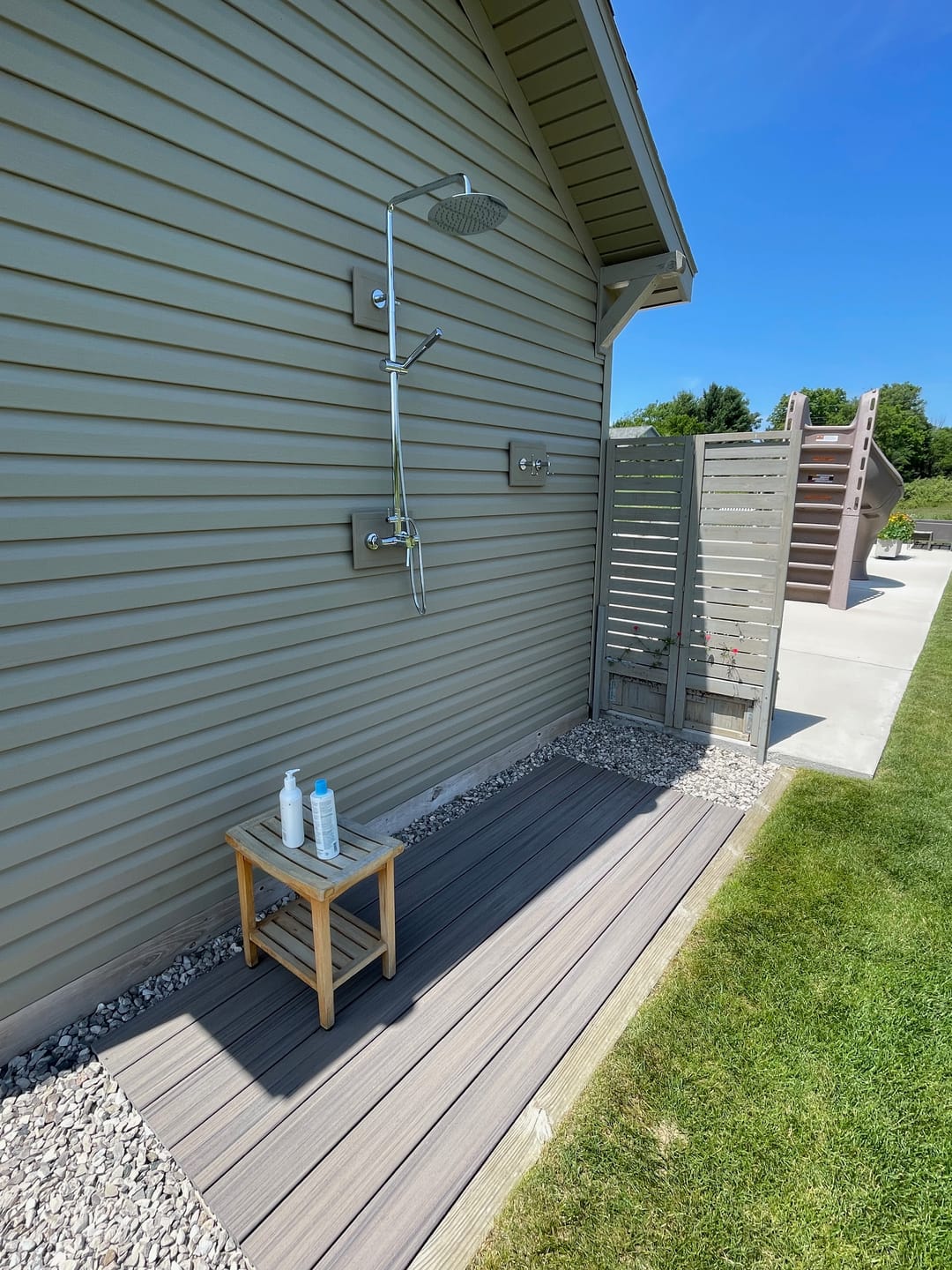 Customer photo review of Dua-Function Outdoor Shower with Handheld and Rain Showerhead