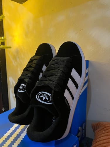 Uziel G. review of Paq 6 Pares Tenis Campus Negro Blanco 25/28.5 image 2 out of 4