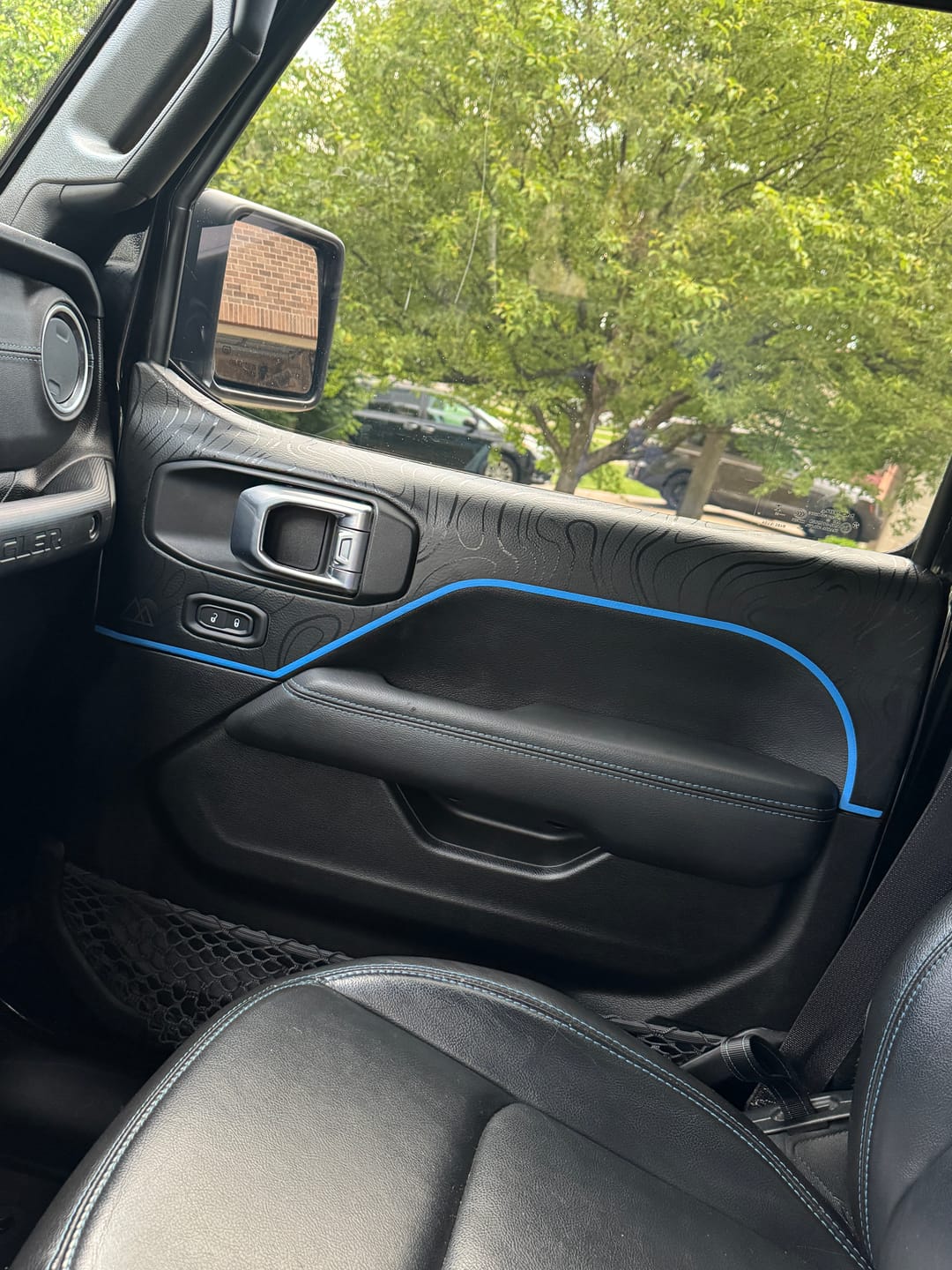 Customer photo review of 2018+ Wrangler JL Door Skins | Black Topo