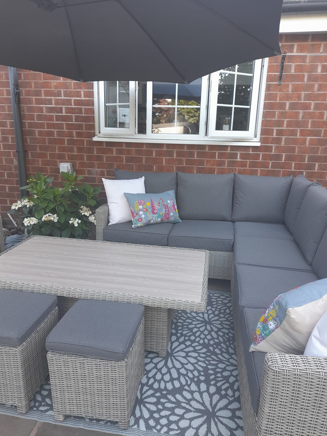 Customer photo review of Outdoor Garden Waterproof Cushion - Signature Colours