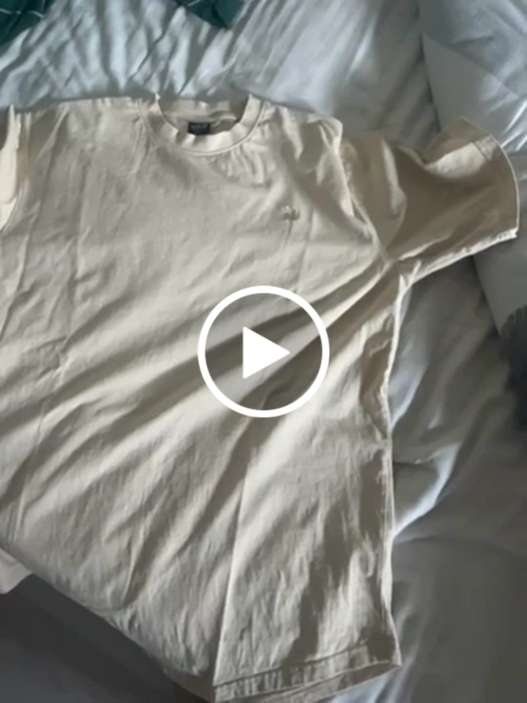 Customer video review of T-Shirt "Timeless" Lichtgrijs van New Heritage