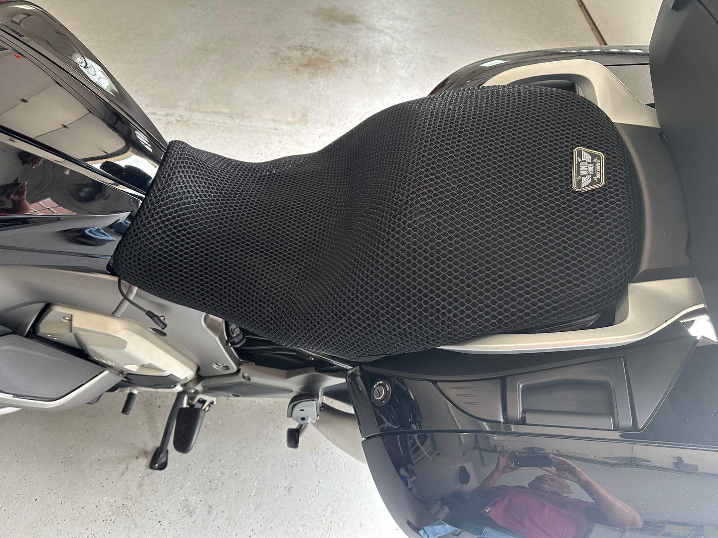Wind Rider mesh seat cover on a BMW K 1600 GTL