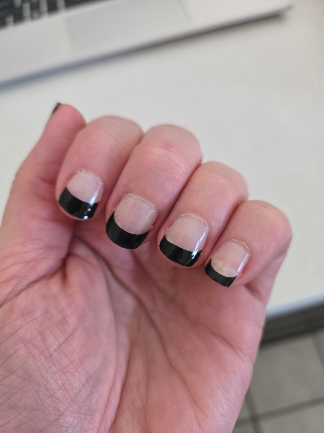 Customer photo review of Coastal Blue Green Chameleon DIY Semicured Gel Nail Sticker Kit