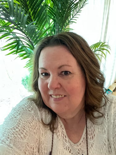 Customer photo review of Mila Full Volume Hair Topper