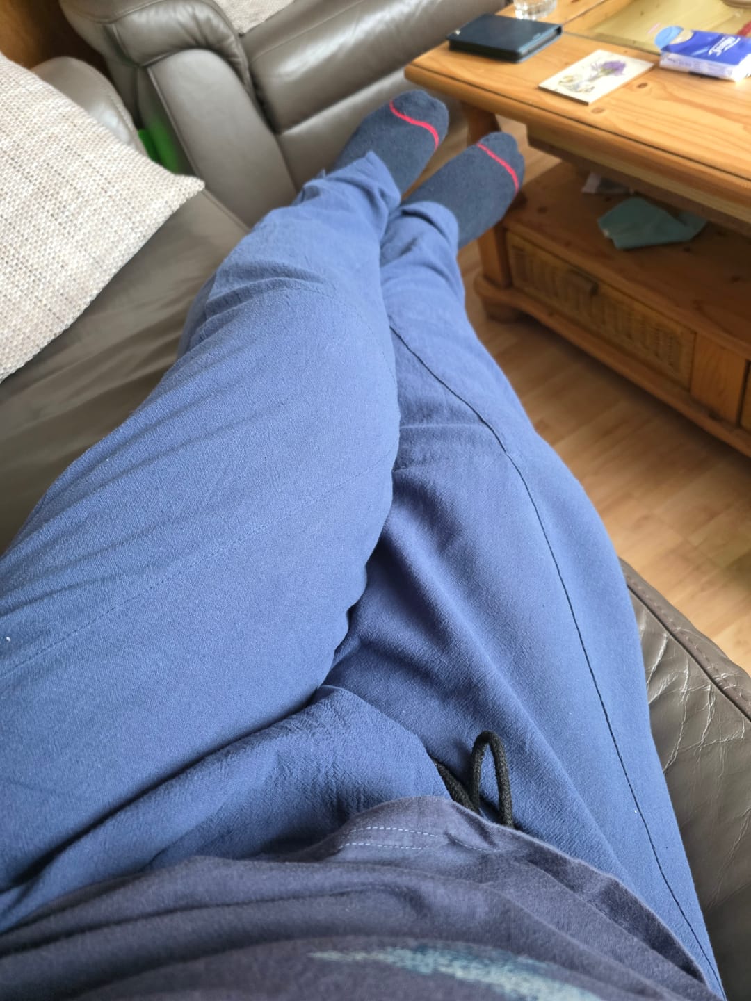 Customer photo review of Buddha Stones Lässige Herrenhose aus einfarbiger Baumwolle mit Kordelzug und Taschen