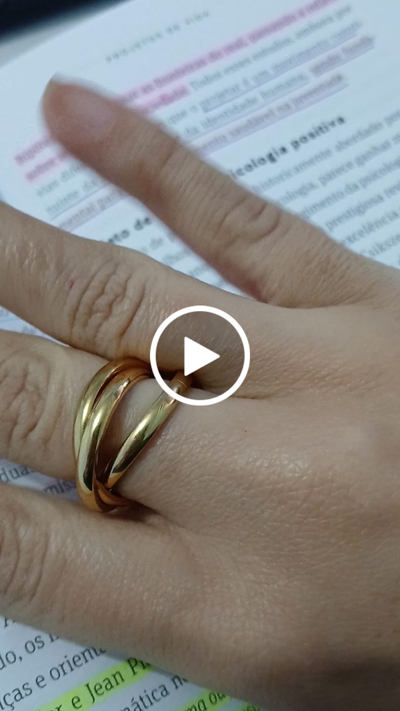 Customer video review of Anel Trindade Banhado em Ouro 18K