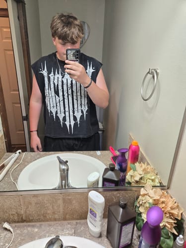 Customer photo review of 3021 - Revenge Crop Cut-Offs