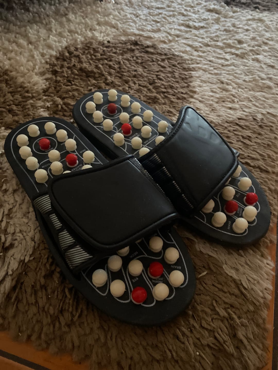Customer photo review of Talpmasszírozó Akupresszúrás Papucs