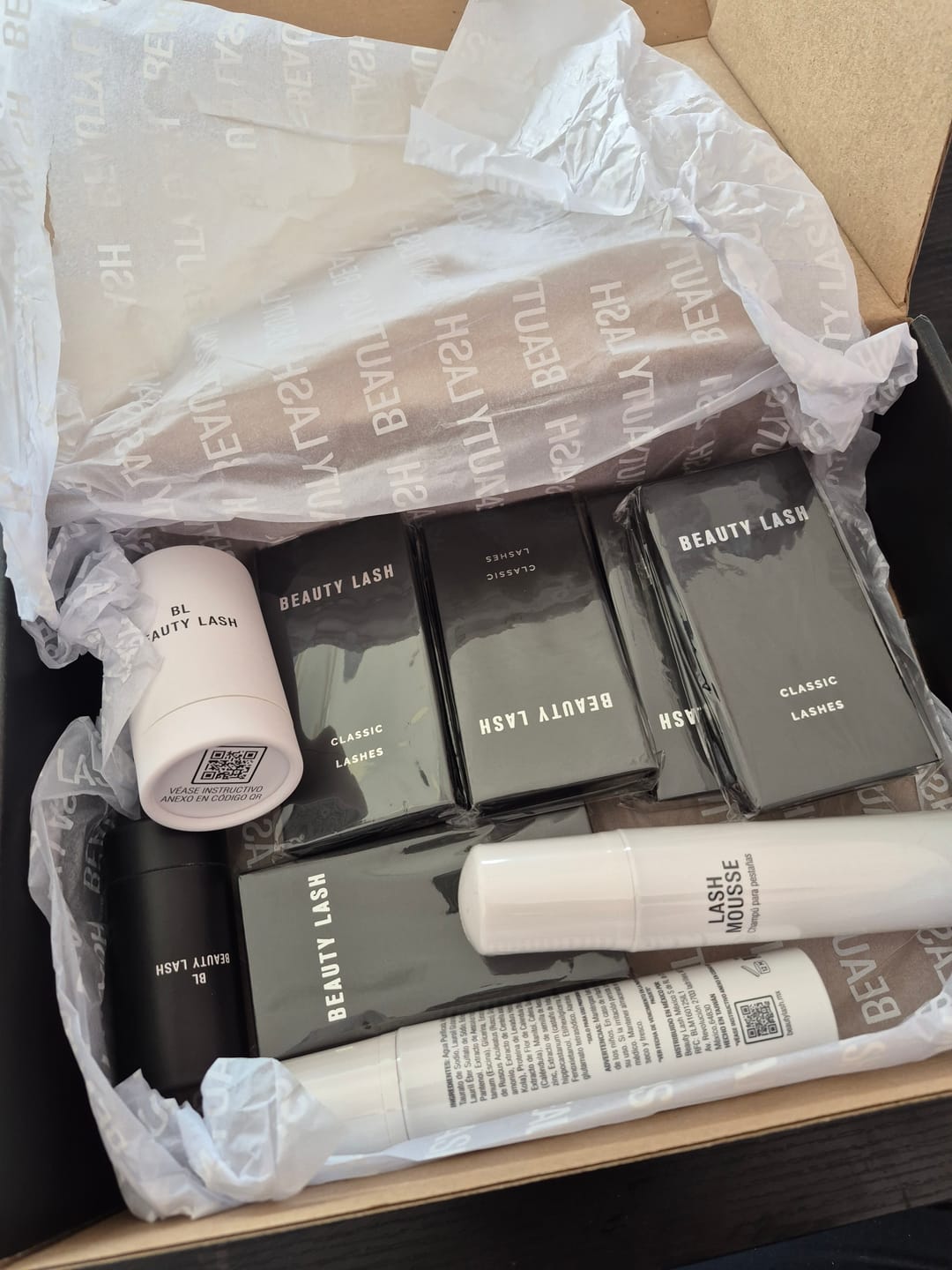 Customer photo review of Mixed Classic Lashes