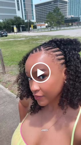 Customer video review of CurlyMe 3 In 1 Half Wig Kinky Curly Glueless Install Half Wig With Draw-string Beginner Friendly