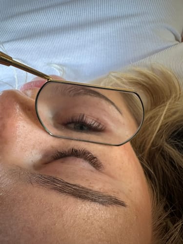 Customer photo review of Elleebana - One Shot Lash Lift - 1 & 2 Steps - 2x5 0.5ml Sachets