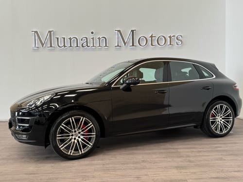 Customer photo review of Expositor Reseñas Google NFC y QR