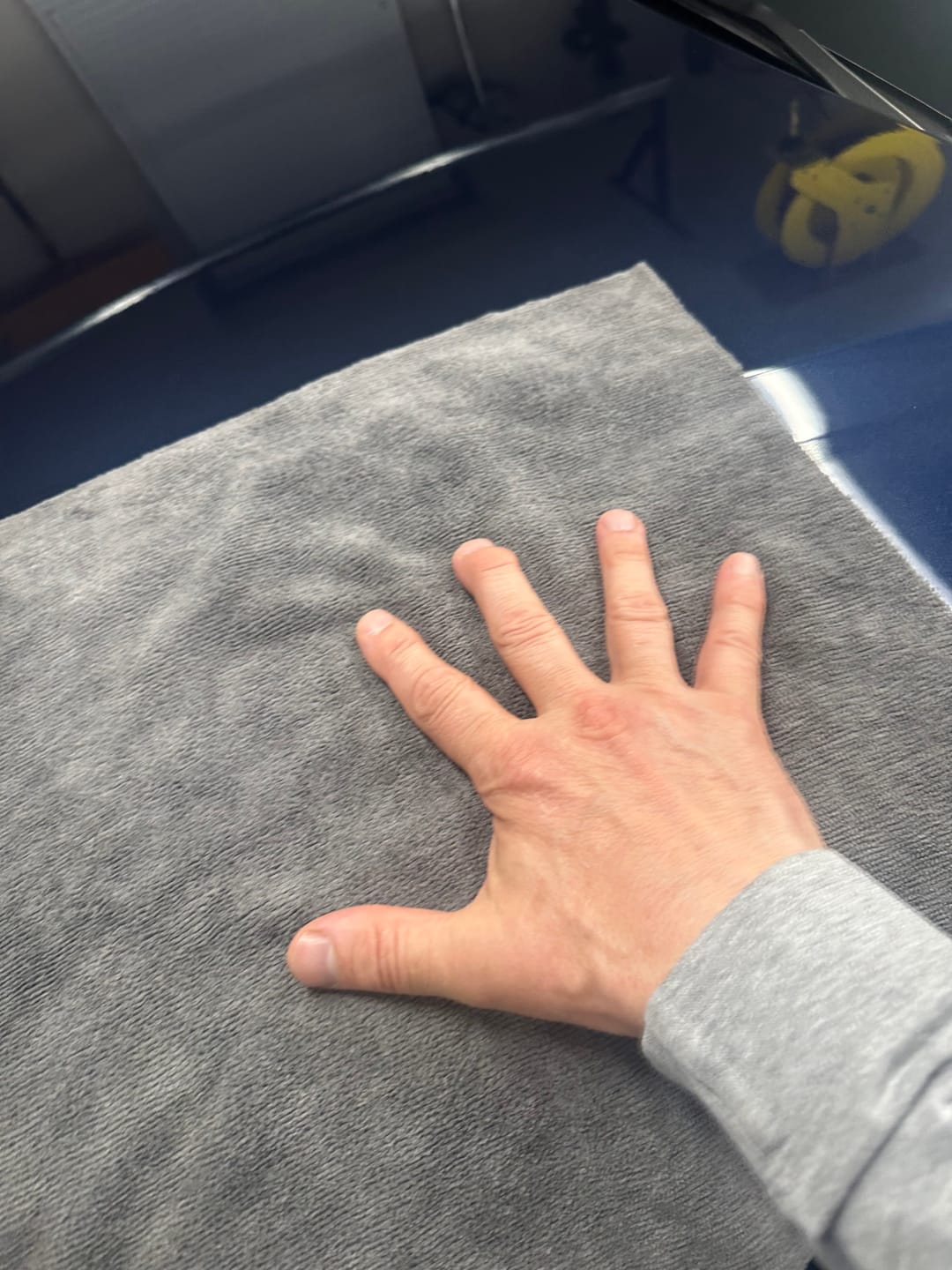Customer photo review of BLACKLINE® Edgeless Microfiber Towel