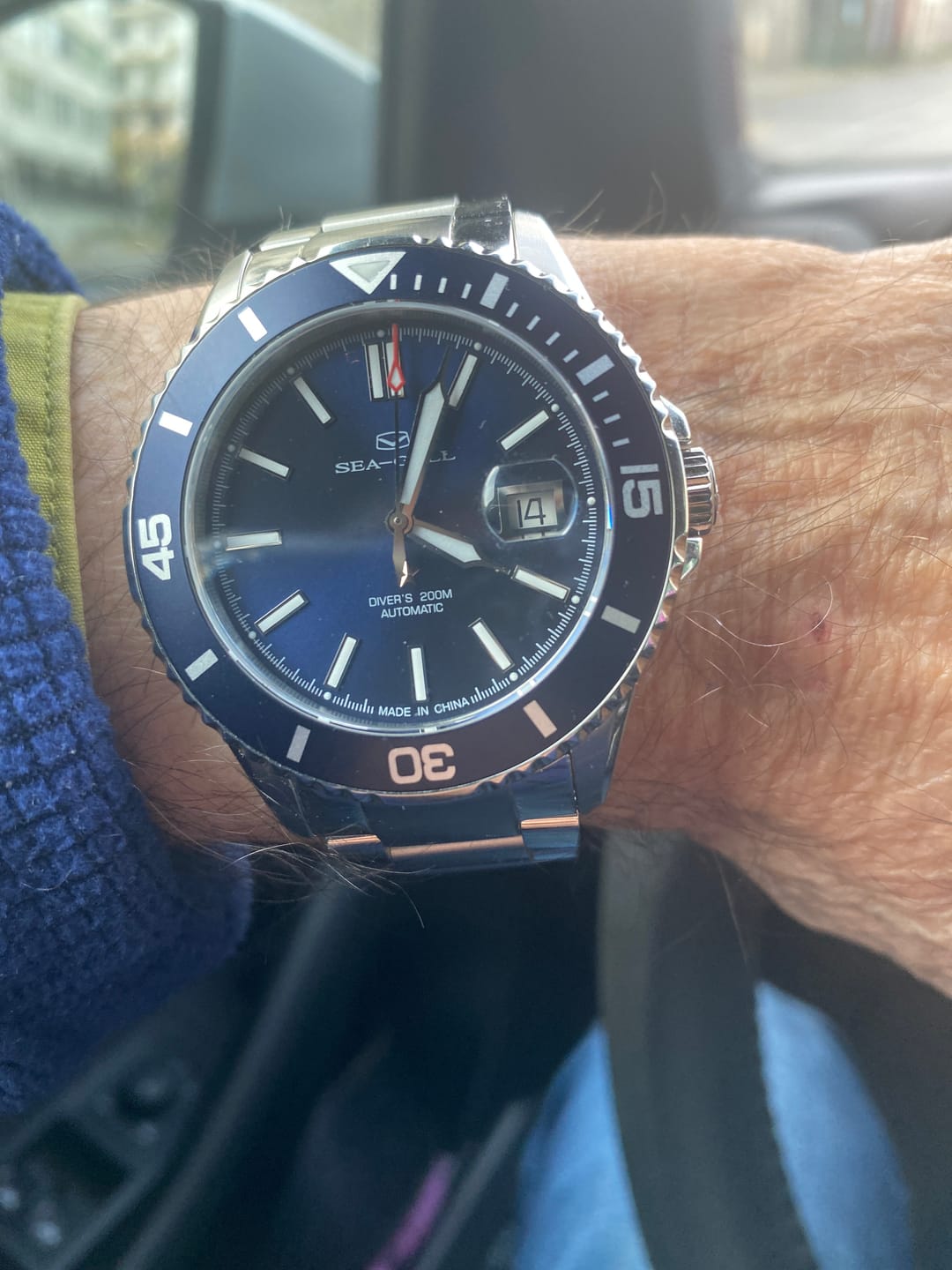 Customer photo review of Ocean Series | 200m Waterproof | Calendar | Luminous | 44mm