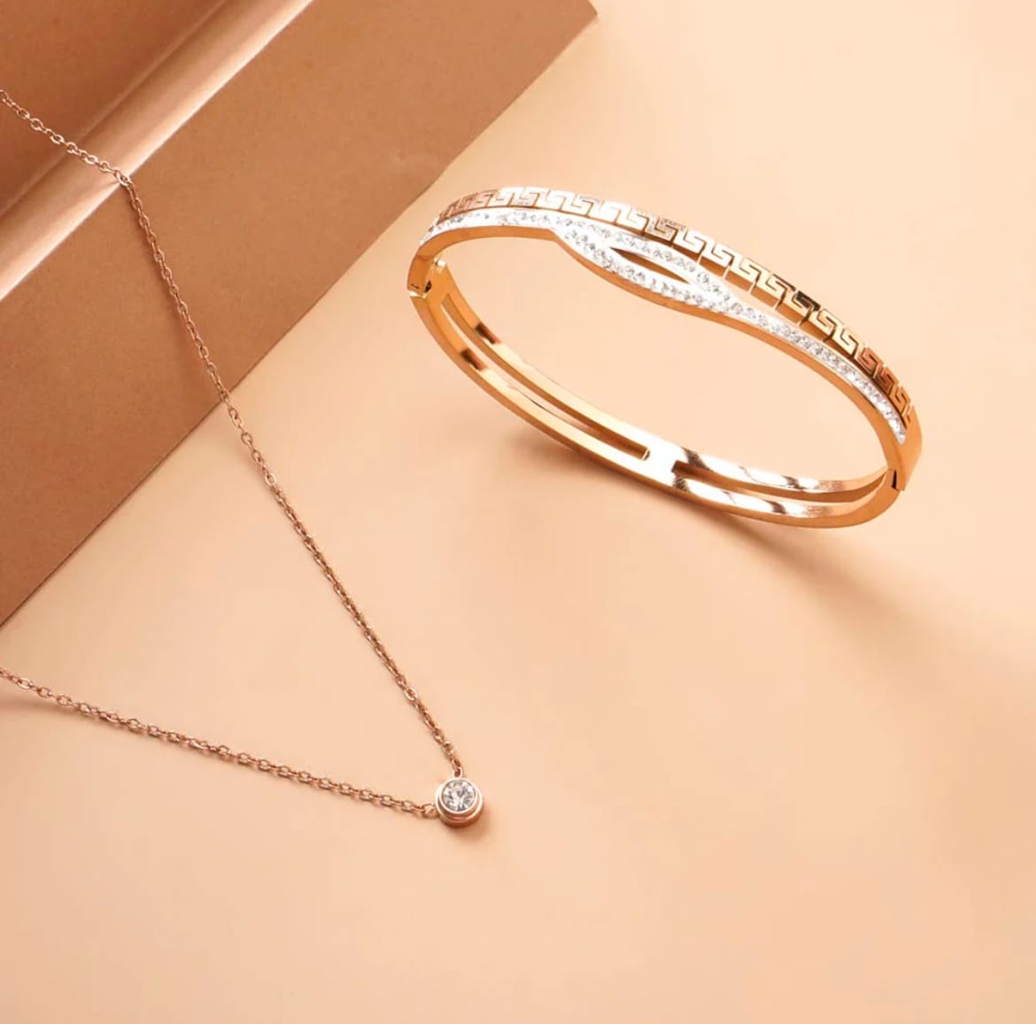 Customer photo review of Multi Stone Q Clasp Bracelet & Stone & Strand Necklace Combo Set
