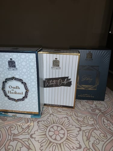 Customer photo review of 3 Pcs Perfume Set The Story, White Oudh And Oudh Al Hashmi Perfume Spray 50 Ml Each