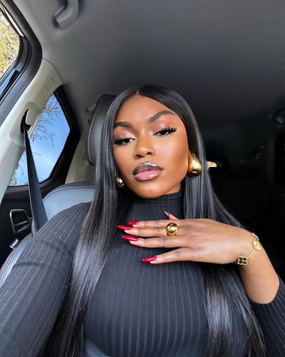 Customer photo review of Silky Straight Glueless Wig Invisible Small Knots 5x5 Swiss HD Pre-Cut Lace 180% Density