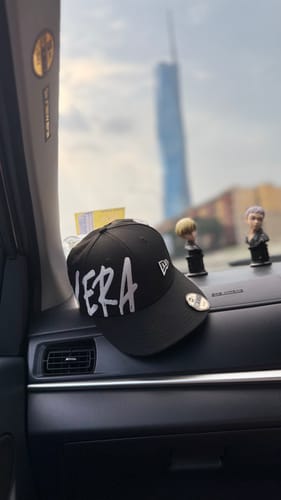 Customer photo review of 59FIFTY Script New Era 59FIFTY Day Black Fitted