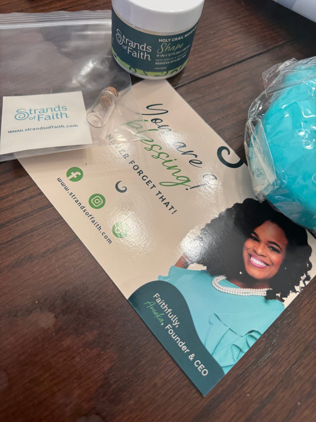 Customer photo review of Shape 4-in-1 Styling Cream (2.5 oz) Sample