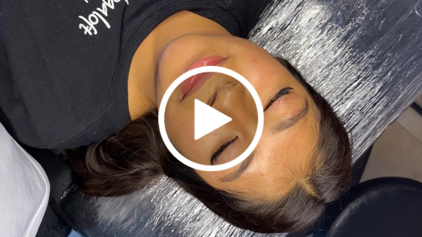 Customer video review of Classic Lashes