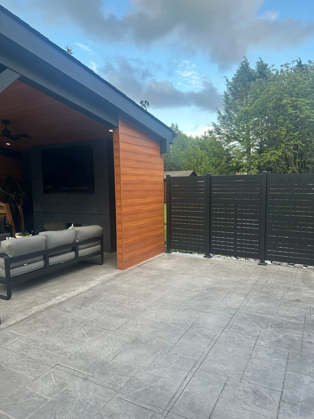 Customer photo review of Privacy Screen (Horizon)